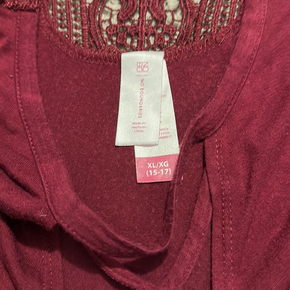 Maroon tee - Picture 3 of 8